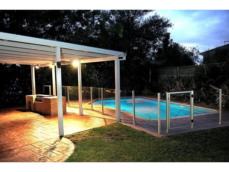 123 Dandelion Drive, Rowville VIC 3178