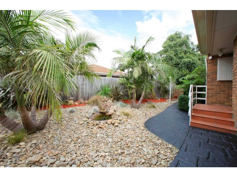 123 Dandelion Drive, Rowville VIC 3178