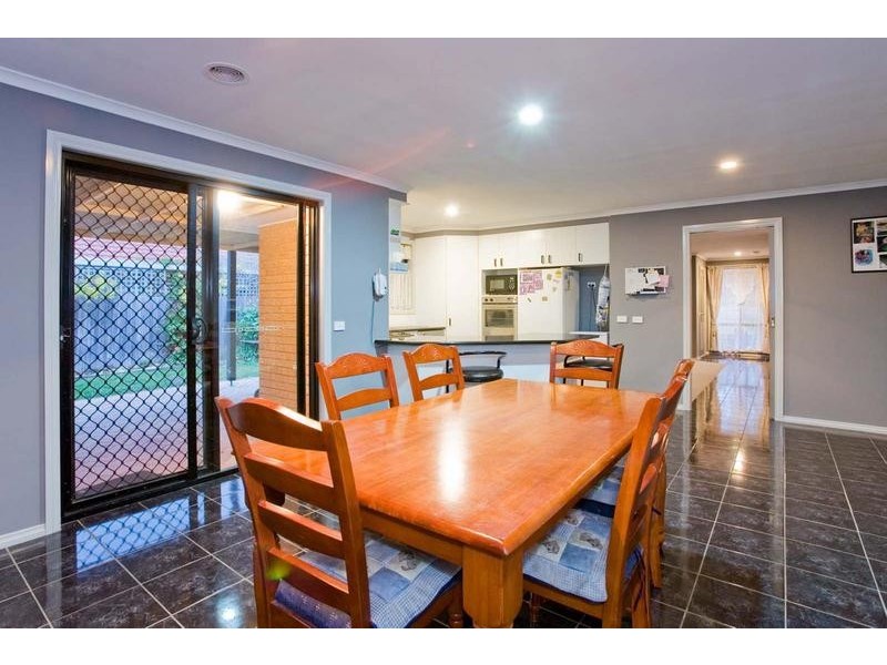 64 Valleyview Drive, Rowville VIC 3178