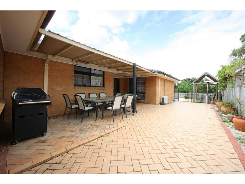 64 Valleyview Drive, Rowville VIC 3178