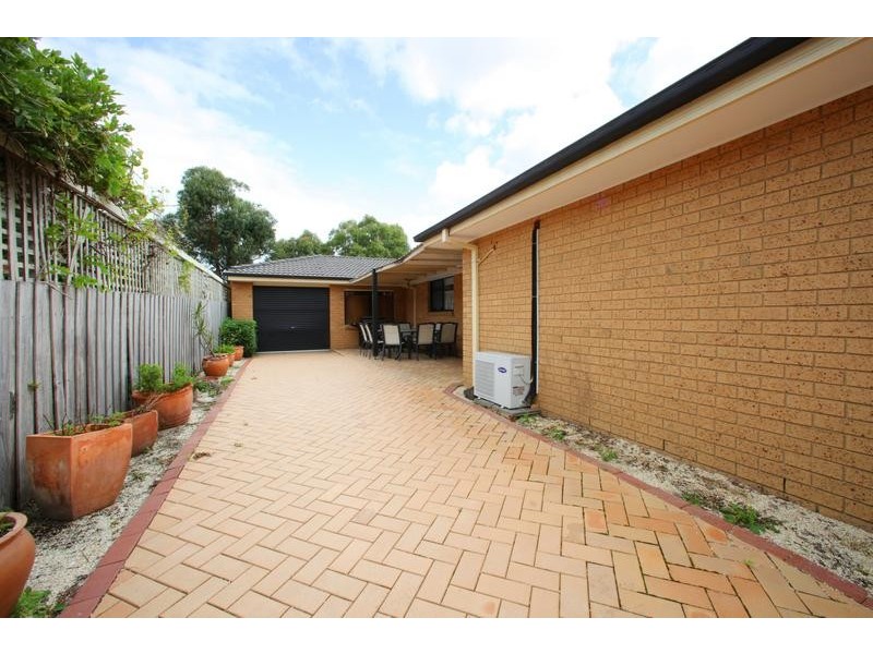 64 Valleyview Drive, Rowville VIC 3178