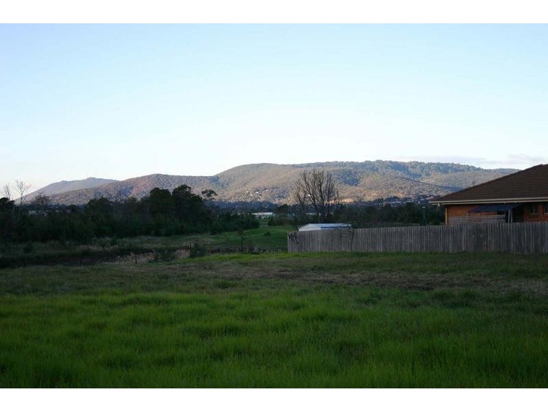 64 Valleyview Drive, Rowville VIC 3178