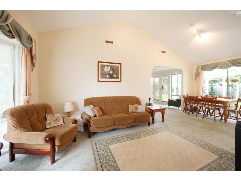 144 Karoo Road, Rowville VIC 3178