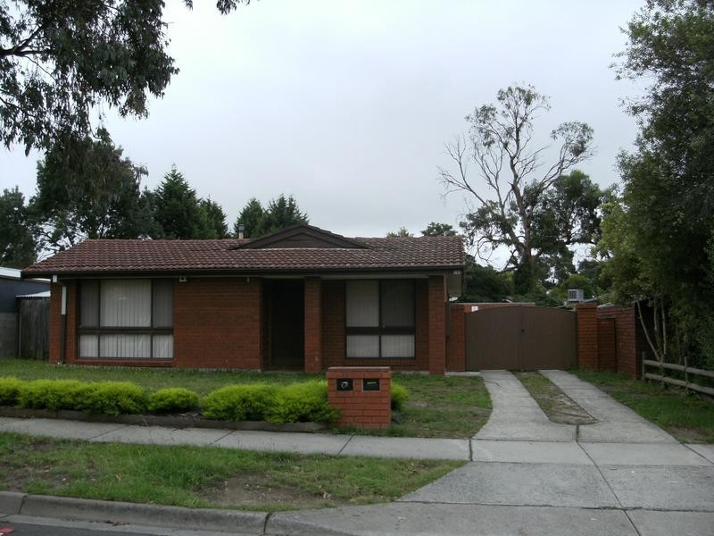 165 Dandelion Drive, Rowville VIC 3178