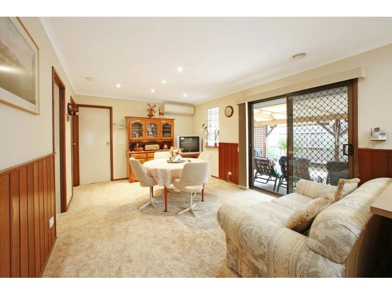 73 Willow Avenue, Rowville VIC 3178