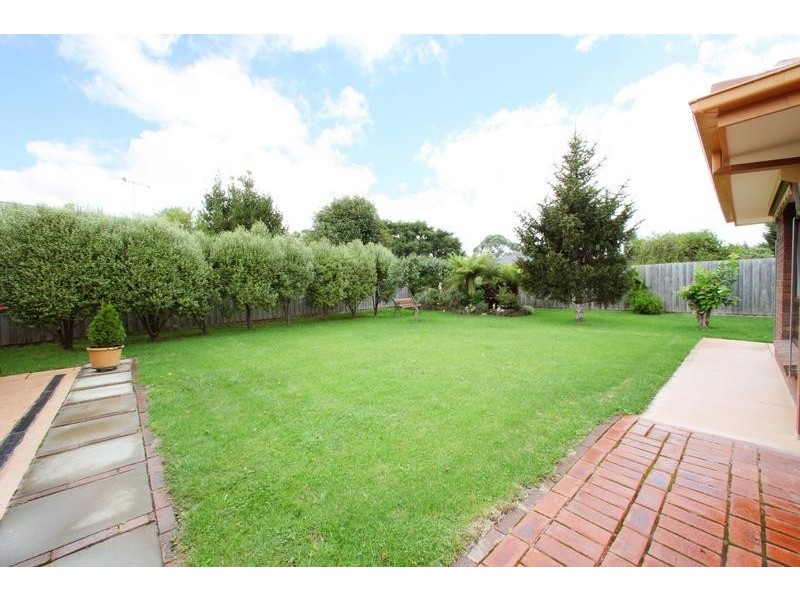 73 Willow Avenue, Rowville VIC 3178