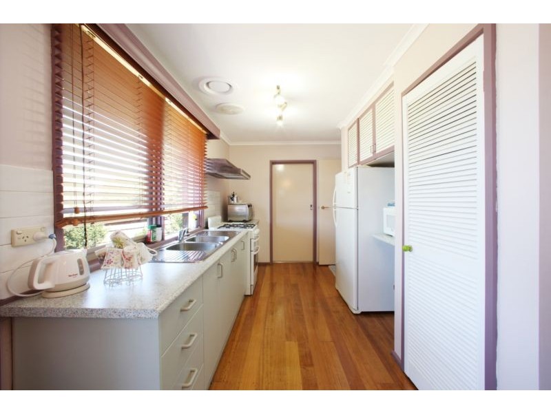 24 Michele Drive, Scoresby VIC 3179