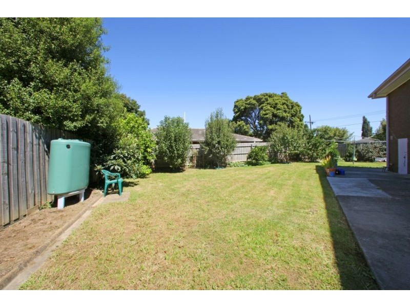 24 Michele Drive, Scoresby VIC 3179