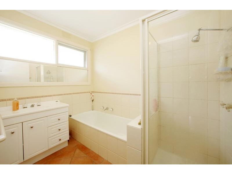 1/88 Fonteyn Drive, Wantirna South VIC 3152