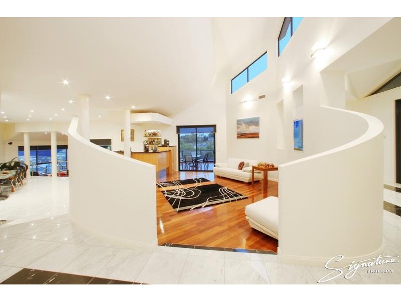 309 Hallam North Road, Lysterfield South VIC 3156