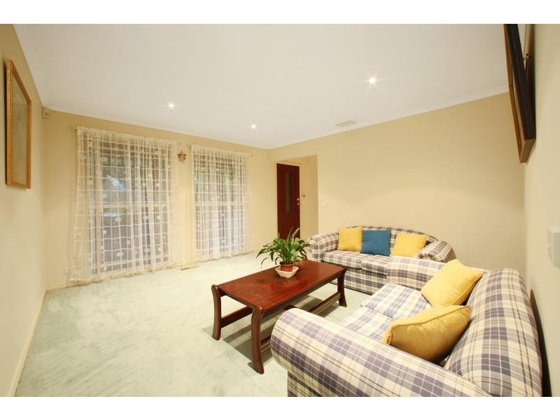 16 Moama Place, Rowville VIC 3178