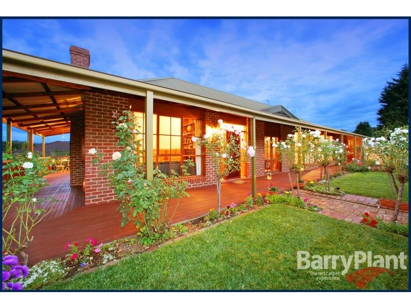 64 Buckingham Drive, Rowville VIC 3178