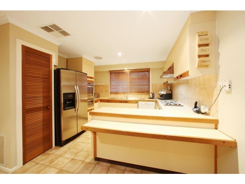 9 Saunders Close, Lysterfield VIC 3156