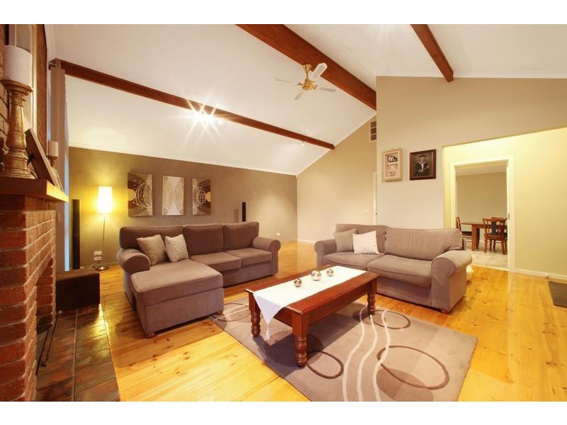 9 Saunders Close, Lysterfield VIC 3156