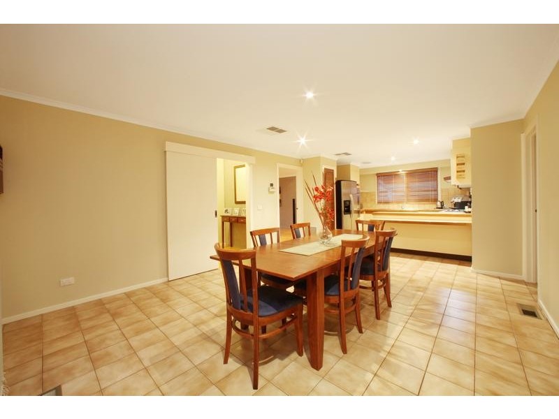 9 Saunders Close, Lysterfield VIC 3156