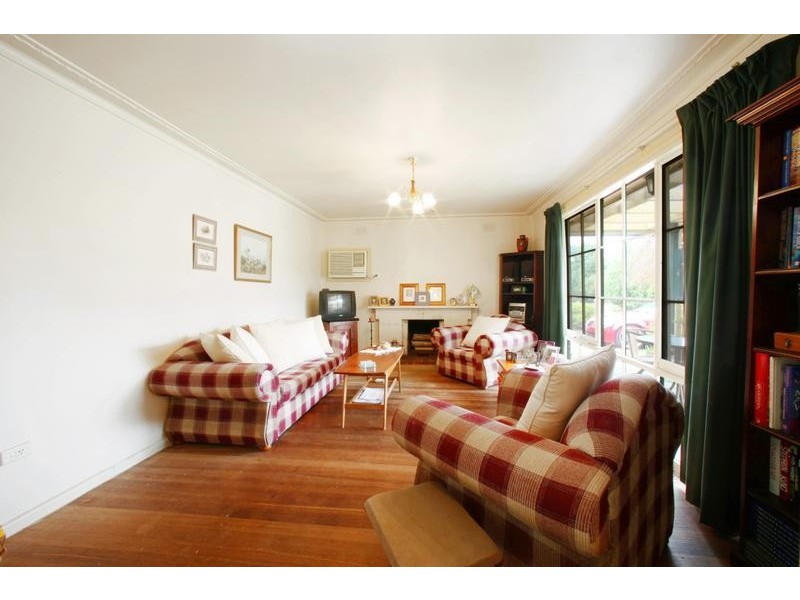 23 Holme Road, Ferntree Gully VIC 3156