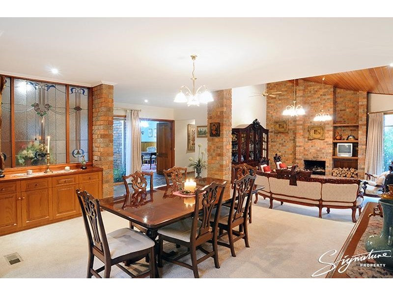 330 Hallam North Road, Lysterfield South VIC 3156