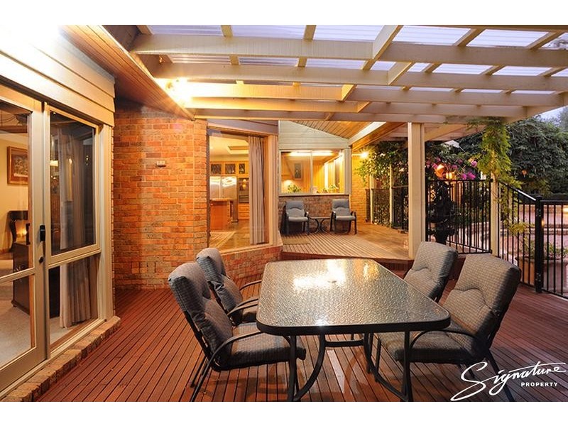 330 Hallam North Road, Lysterfield South VIC 3156