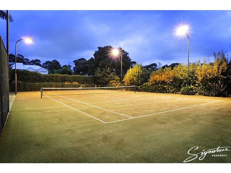 330 Hallam North Road, Lysterfield South VIC 3156