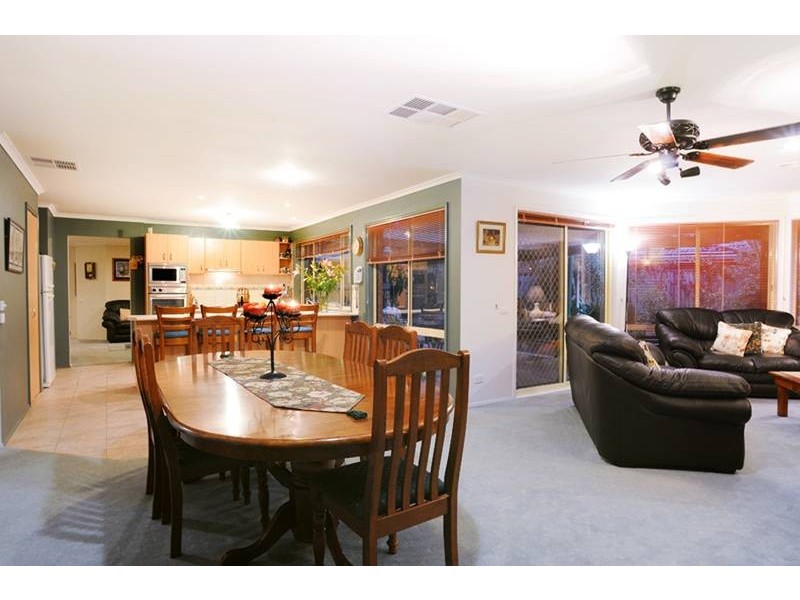 7 Mayfield Place, Rowville VIC 3178