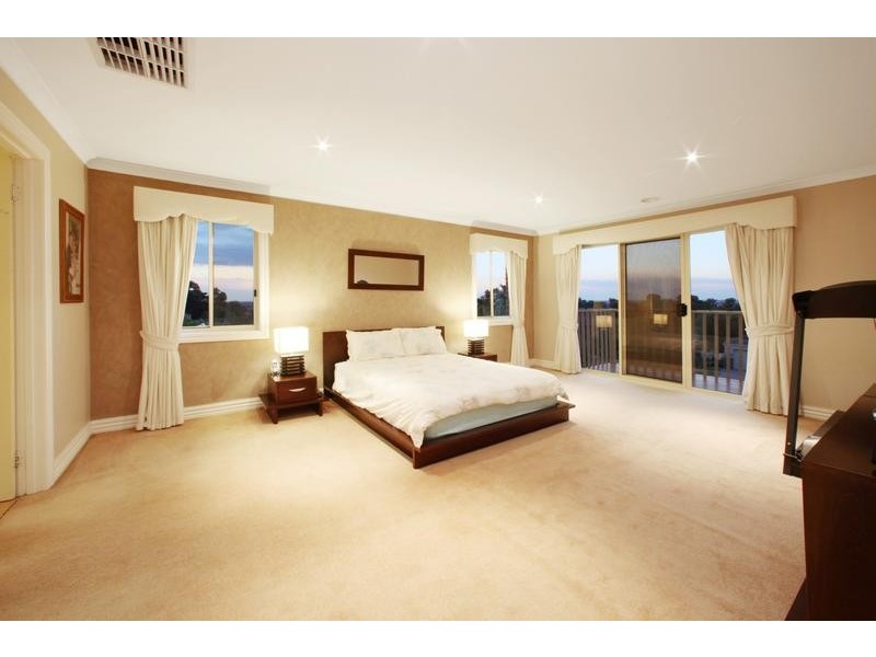 5 Sunrise Court, Lysterfield VIC 3156