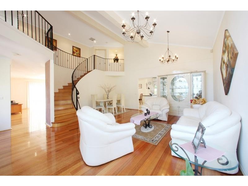 6 Oaktree Rise, Lysterfield VIC 3156