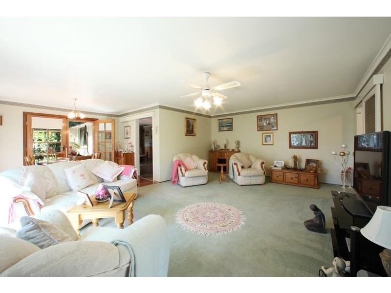 2 Bexsarm Crescent, Rowville VIC 3178