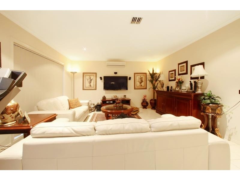 196 Karoo Road, Rowville VIC 3178