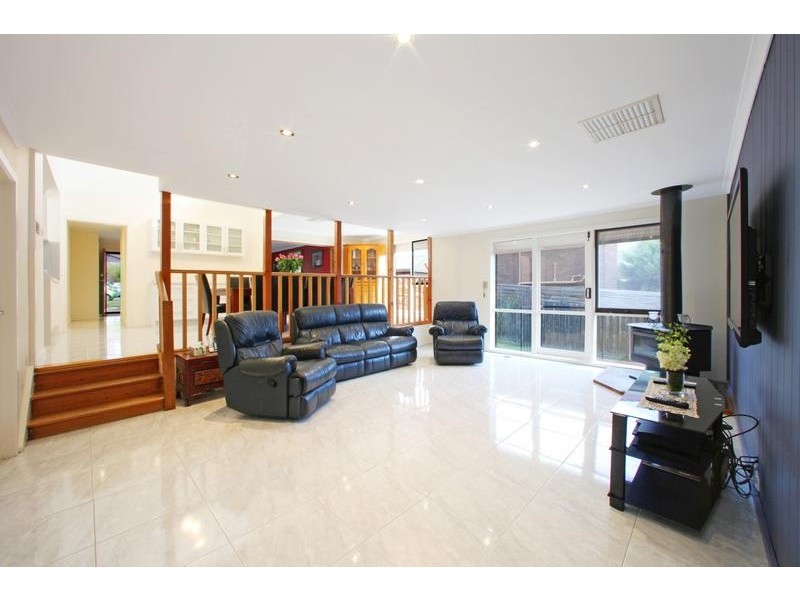 11 Beatrice Place, Ferntree Gully VIC 3156