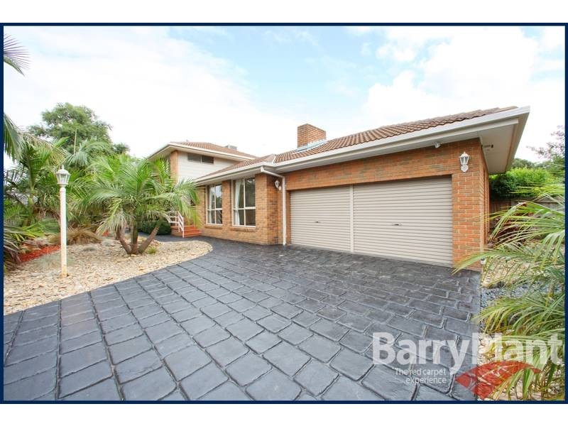 123 Dandelion Drive, Rowville VIC 3178