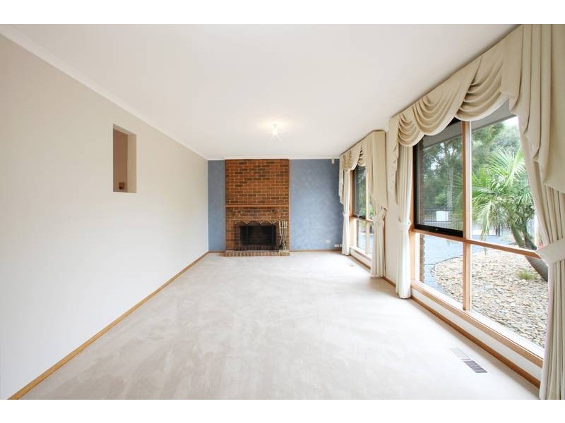 123 Dandelion Drive, Rowville VIC 3178
