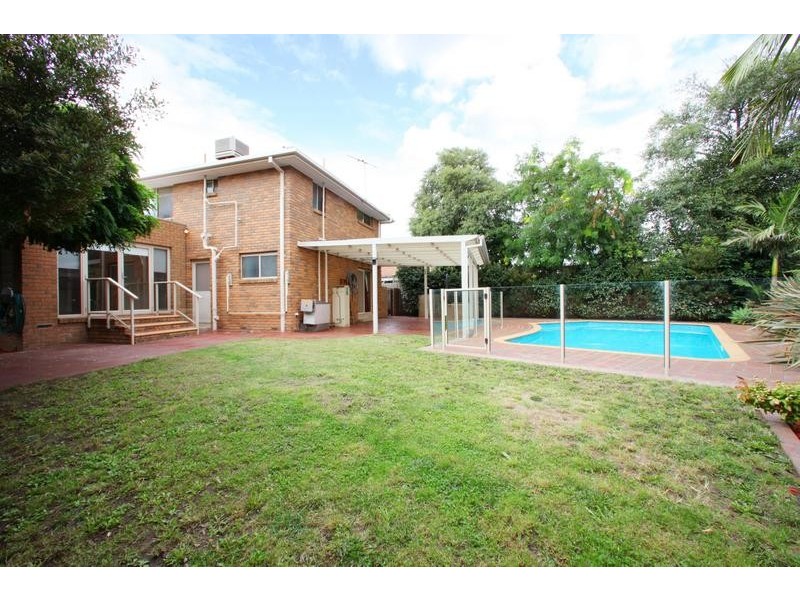 123 Dandelion Drive, Rowville VIC 3178