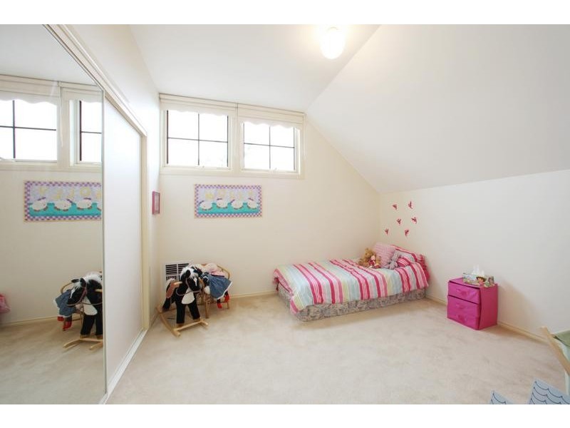 2/4 Austin Street, Ferntree Gully VIC 3156