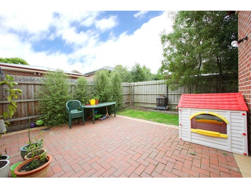 2/4 Austin Street, Ferntree Gully VIC 3156