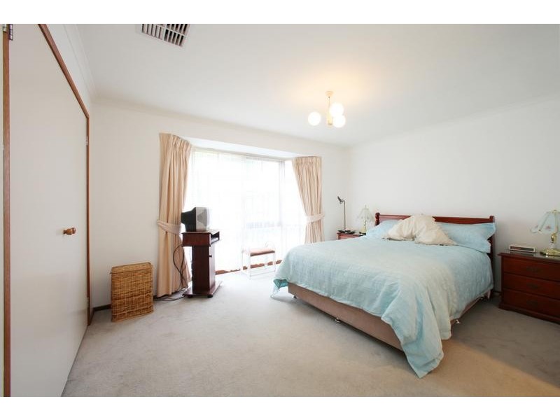 35 Laanecoorie Drive, Lysterfield VIC 3156