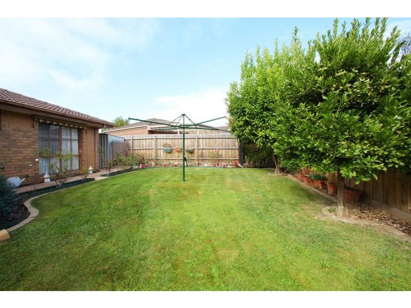 35 Laanecoorie Drive, Lysterfield VIC 3156