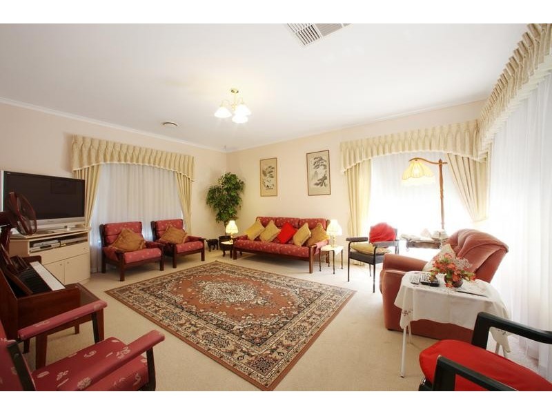 39 Dandelion Drive, Rowville VIC 3178