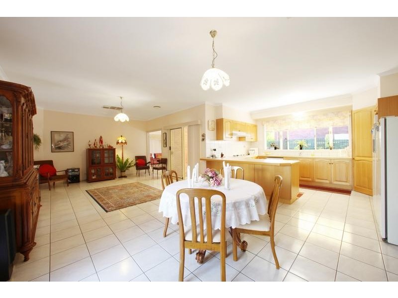 39 Dandelion Drive, Rowville VIC 3178
