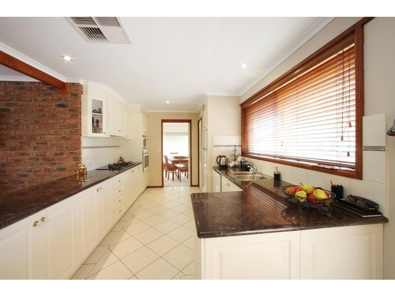 5 Barwon Court, Rowville VIC 3178