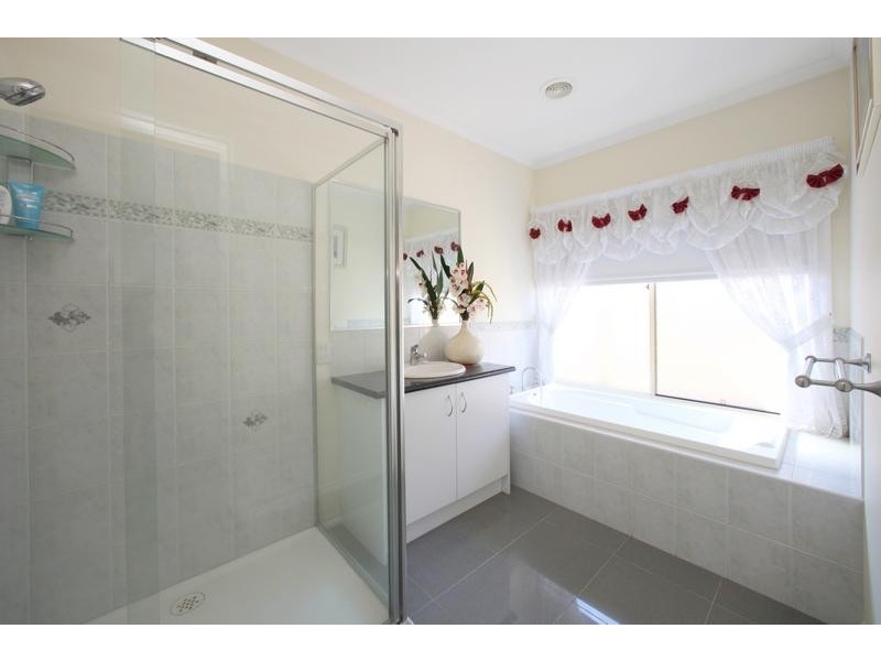 3 Jonathon Place, Rowville VIC 3178