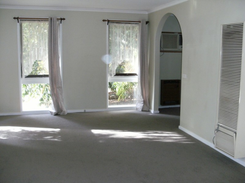 19 Garden Avenue, Boronia VIC 3155