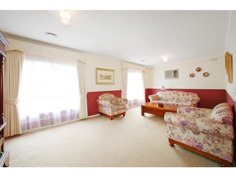 36 Burchall Crescent, Rowville VIC 3178