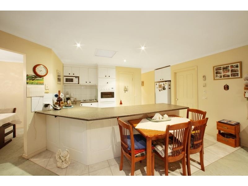 16 Moama Place, Rowville VIC 3178