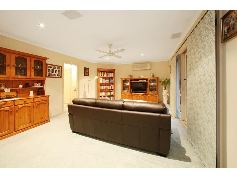 16 Moama Place, Rowville VIC 3178