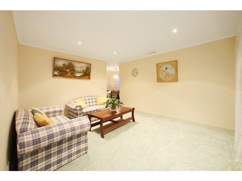 16 Moama Place, Rowville VIC 3178