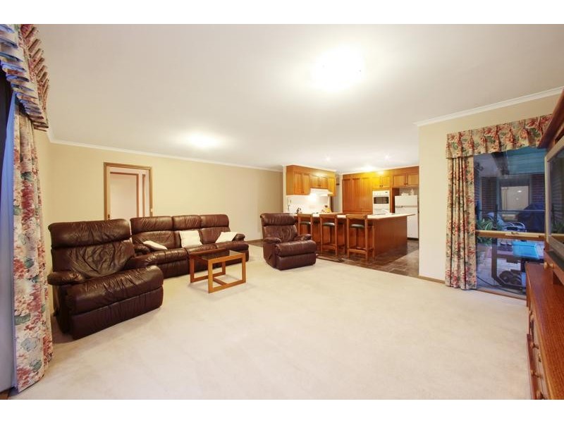 52 Clauscen Drive, Rowville VIC 3178