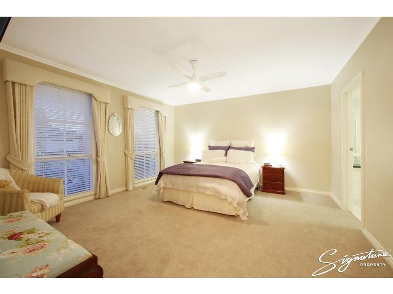 8 Richardson Rise, Wantirna South VIC 3152