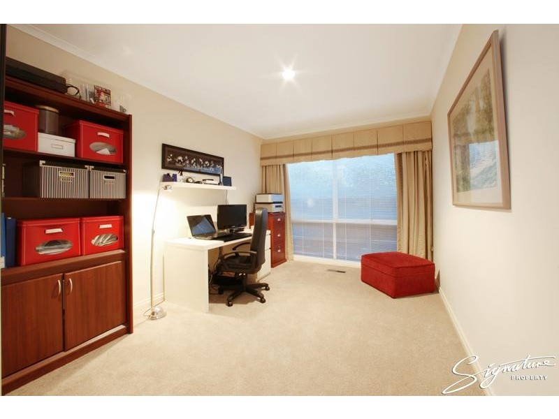 8 Richardson Rise, Wantirna South VIC 3152