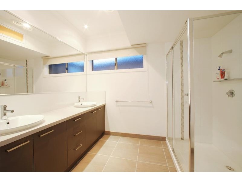 10 Treerise Boulevard, Ferntree Gully VIC 3156