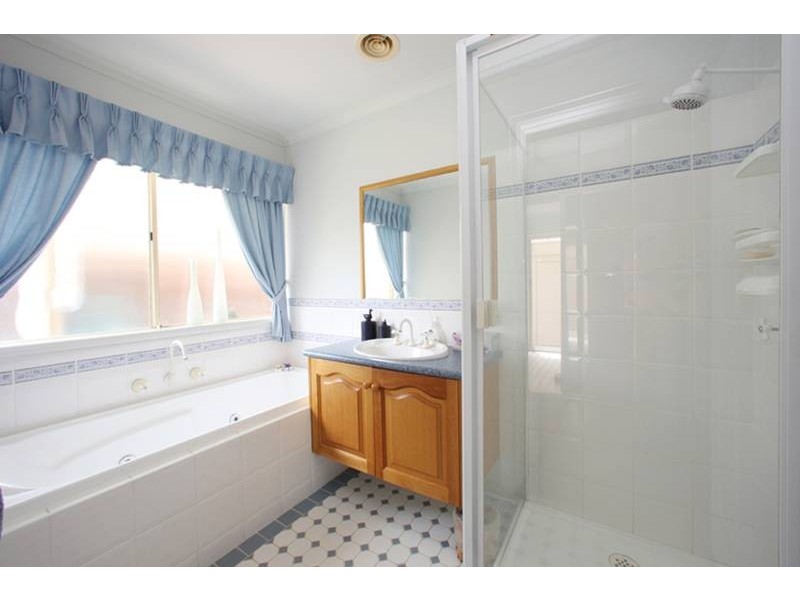 1 Mels Place, Lysterfield VIC 3156